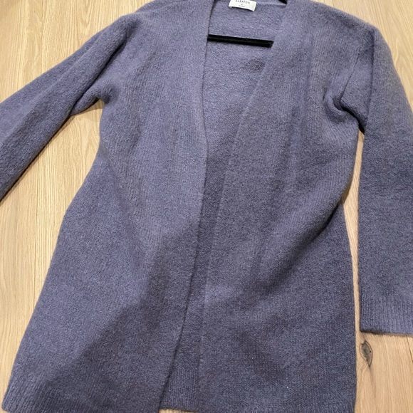 Aritzia purple cardigan - Picture 2 of 2
